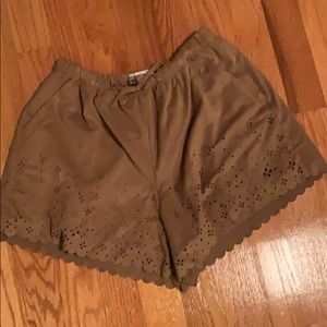 Brown Cute Floral Cutlet Shorts